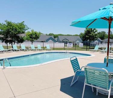 Socastee Casa | Coastal Oasis: Pool & Beach!