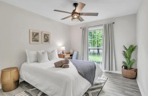 Savannah Casa | Coastal Pool Retreat Near Beach Downtown & Fun