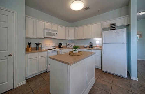 Shibui Sands Condominio | Coastal Port A Escape | 2BR Condo, Pool, Golf Cart Access | Costa Bahia 209