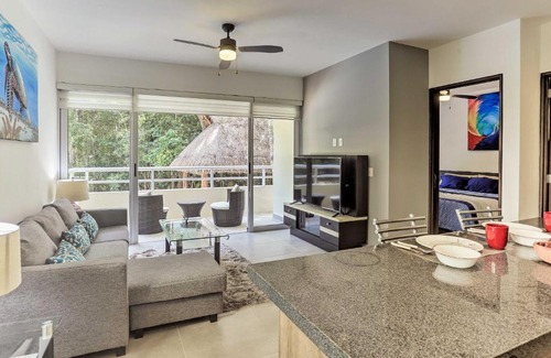 Akumal Apartamento | Condominio turístico costero con balcón, ¡a pie de la playa!