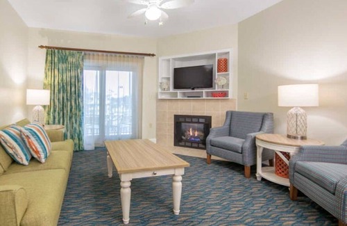 Myrtle Beach Complejo | Coastal Retreat Awaits at Holiday Inn Club Vacations South Beach Resort- 2 Bd.