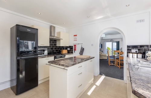 Hinderwell Cabaña | Coastal Retreat with Seaview's - Ammonite Cottage ( DOG FREE)