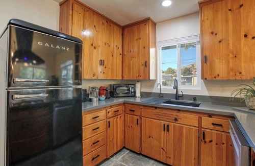 Pismo Heights Casa | Coastal Retreat | Hot Tub | Walk to Pismo