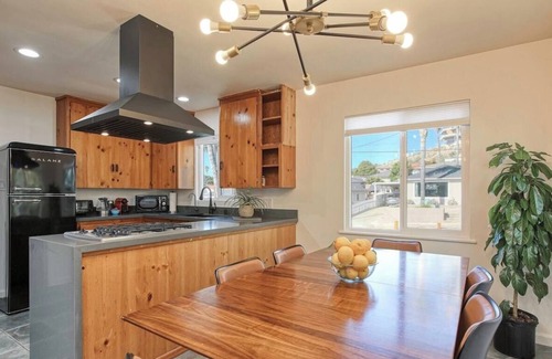 Pismo Heights Casa | Coastal Retreat | Hot Tub | Walk to Pismo