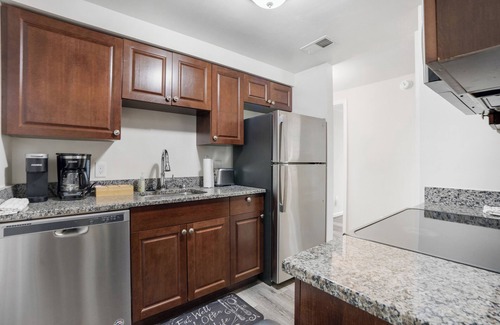 Ballast Point Casa | Coastal Retreat - Spacious & Cozy - Prime Setting