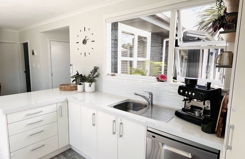 Papamoa Beach Casa | Coastal Sanctuary : Easy walk to Papamoa Beach : n2in1 Family Home + Guest Suite