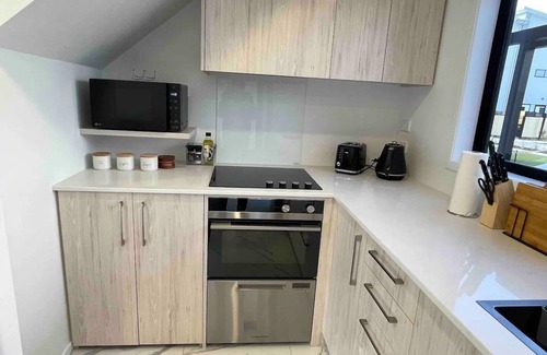 New Brighton Casa | Coastal Sanctuary - Brand New Modern Townhouse