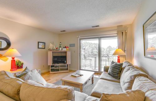 South Beach Apartamento | Coastal Sea Pines Escape Walk to Beach!