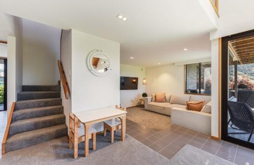 Waikawa Bay Casa | Coastal Sound - Waikawa Holiday Home