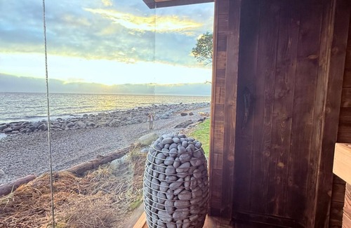 Powell River Casa | Sitka Suite | Oceanfront Luxury Escape | Hot Tub | Optional Sauna Add-On