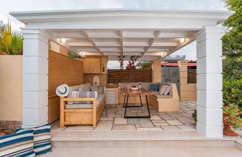 Spata-Artemida Apartamento | Coastline maisonette near Athens Airport and Rafina Port