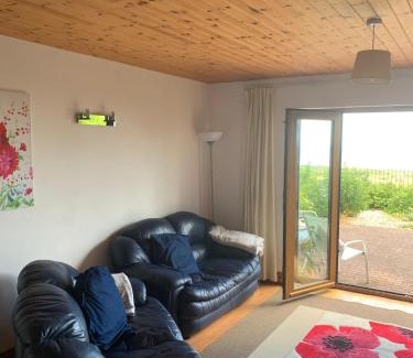 Pendine Casa | Coastview Cottage ,quiet beach holiday