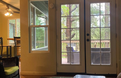 Middletown Cabina | Cobb Tree House; Charming 1-bedroom cabin.