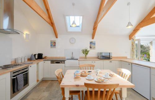 Chysauster Casa | Cobblestone Cottage