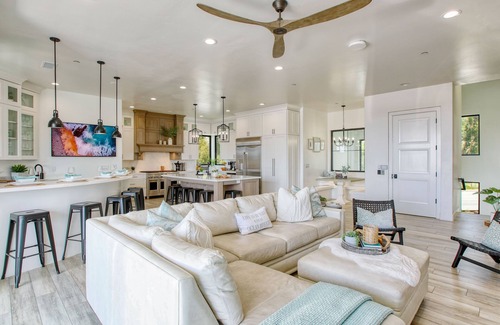 Avila Beach Casa | Cobbo's Beach House - Elevator/SPAS/Bar/GYM/Bikes/GOLF CART/Views/STEPS TO BEACH