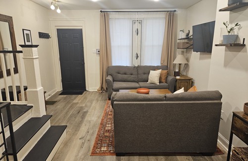 Primos Secane Casa | Cobbs Creek Neighborhood Rental