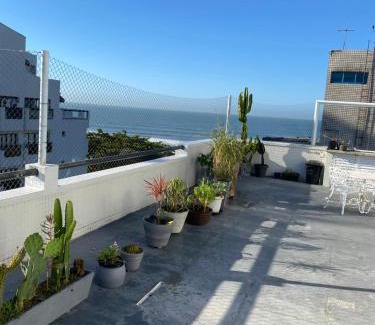Tombo Apartamento | Cobertura com área externa com vista para o mar na melhor praia do Guarujá tombo