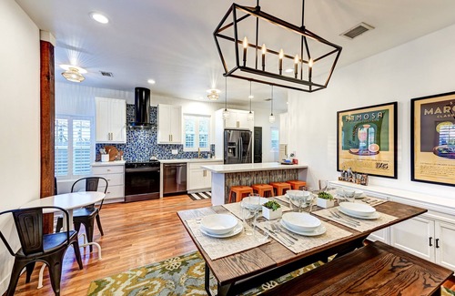 Encanto Casa | Cocktails & Cacti | 3BR+Casita & Pool in Phoenix