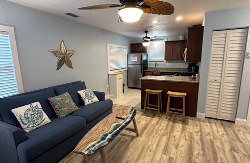 Cocoa Beach Apartamento | Coco Sands Beachside Cottages