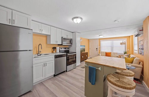 Port Canaveral Apartamento | Cocoa Beach Hideaway – 1BR, Walk to the Sand