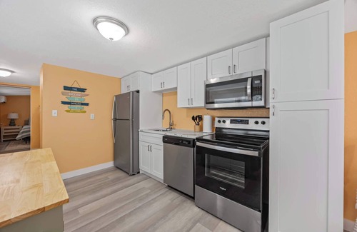Port Canaveral Apartamento | Cocoa Beach Hideaway – 1BR, Walk to the Sand