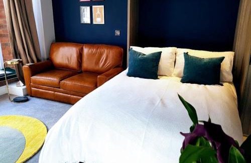 York Apartamento | Cocoa Lily - River fronted studio with secure parking