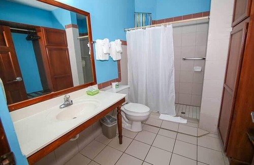 Negril Complejo | CocoLaPalm Seaside Resort