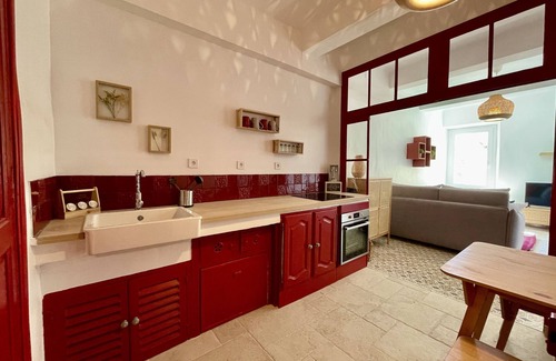 Cotignac Apartamento | Cocon Coquelicot au Charme Indéniable