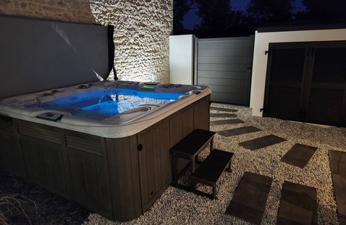 Andilly Cabaña | Cocon Pour 2 Avec Jacuzzi