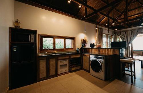 East Ham Tien Beach Villa | Coconut Beachfront Villa - Mui Ne