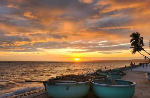 East Ham Tien Beach Villa | Coconut Beachfront Villa - Mui Ne