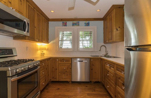Clearwater Beach Cabaña | Coconut Cottage @ Clearwater Beach!