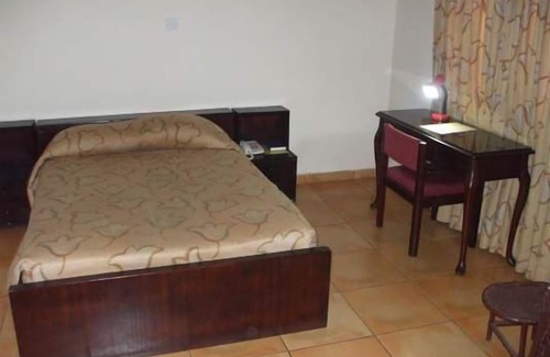 Obuasi Cabina | Coconut Grove Miners Lodge