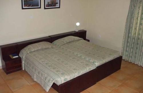 Obuasi Cabina | Coconut Grove Miners Lodge