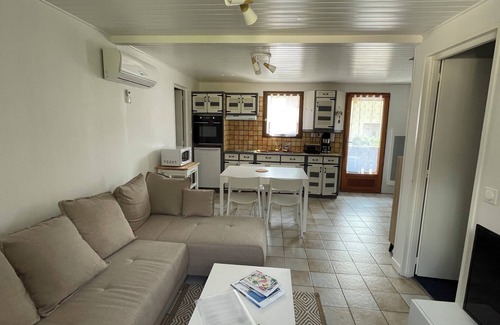 Laruns Apartamento | Cocoon apartment 500m from town center, mountain view. Children's games, ski room
