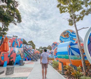 Laiya Complejo | Cocoons Club Laiya