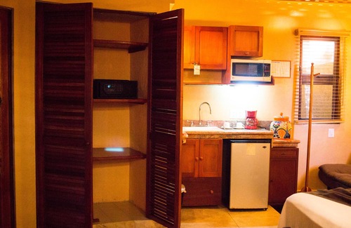 Villa Juarez Hotel | Cocos Cabañas Playa del Carmen Adults only