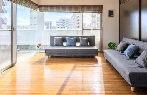 Nishi Ward Apartamento | COCOSTAY 中広ネオイズム 最大10人 閑静な住宅街にある贅沢80m2の最上階プライベートオーナーズルーム