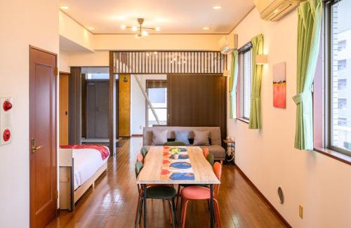Nishi Ward Apartamento | COCOSTAY 中広ネオイズム 最大10人 閑静な住宅街にある贅沢80m2の最上階プライベートオーナーズルーム