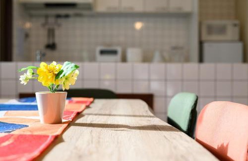 Nishi Ward Apartamento | COCOSTAY 中広ネオイズム 最大10人 閑静な住宅街にある贅沢80m2の最上階プライベートオーナーズルーム
