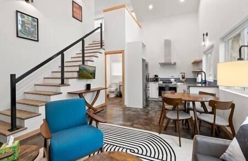 Brentwood-Darlington Casa | Coda - Brand New! Amazing Space