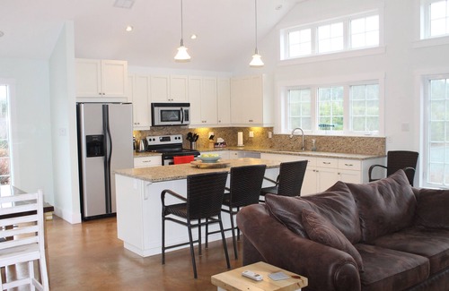 Upper Blandford Cabaña | Coffee With A View Of Deep Cove