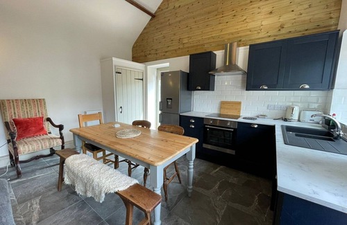 Cowbridge Apartamento | Cohost Partners Cozy Farmhouse Stunning Views
