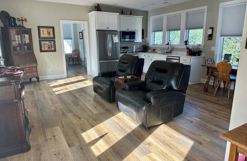 Coinjock Casa | Coinjock guesthouse w/elevator, full kitchen, W/D and beautiful waterfront views
