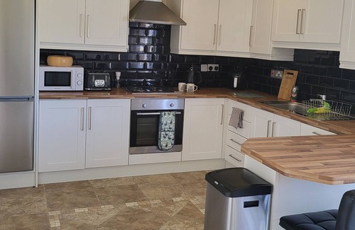 Enniscrone Casa | Cois Farraige; Luxury Stay Near Golf and Beach