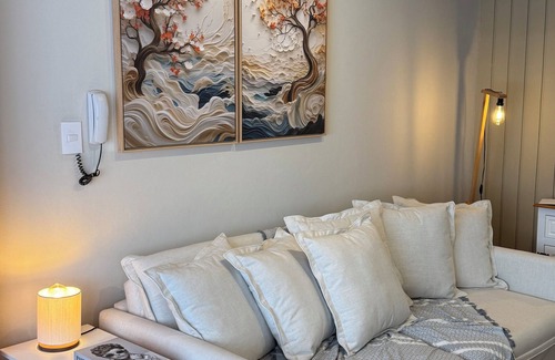 Serra Negra Apartamento | Colorful Apartment in the Center of Serra Negra - SP