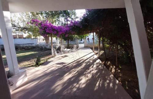Frias Casa | Cold Fence