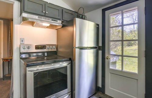Cold Spring Cabaña | Cold Spring Vacation Rental 11 Mi to Beacon