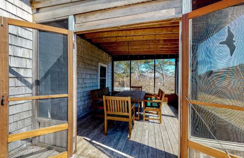 North Truro Casa | Cold Storage Beach Cottage
