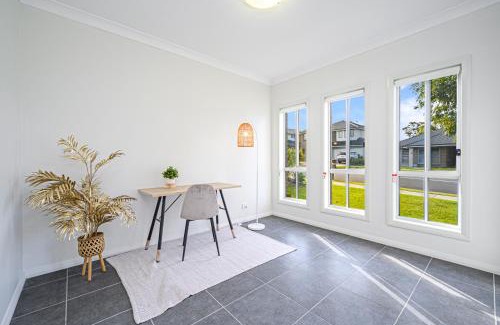 Colebee Casa | Colebee Modern 5BR House Spacious & Close to Park